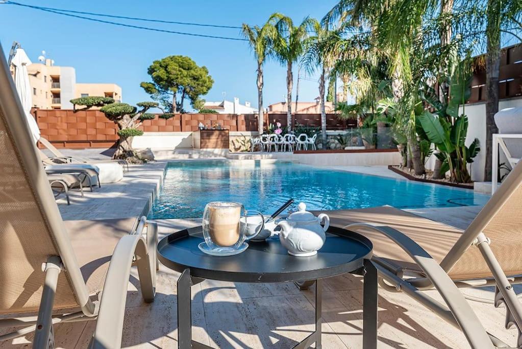 2 Min From The Sea Pool, Comfort And Free Wifi ميامي بلاتجا المظهر الخارجي الصورة