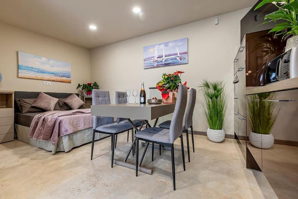 2 Min From The Sea Pool, Comfort And Free Wifi ميامي بلاتجا المظهر الخارجي الصورة