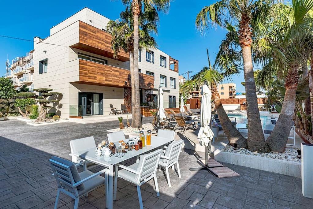 2 Min From The Sea Pool, Comfort And Free Wifi ميامي بلاتجا المظهر الخارجي الصورة